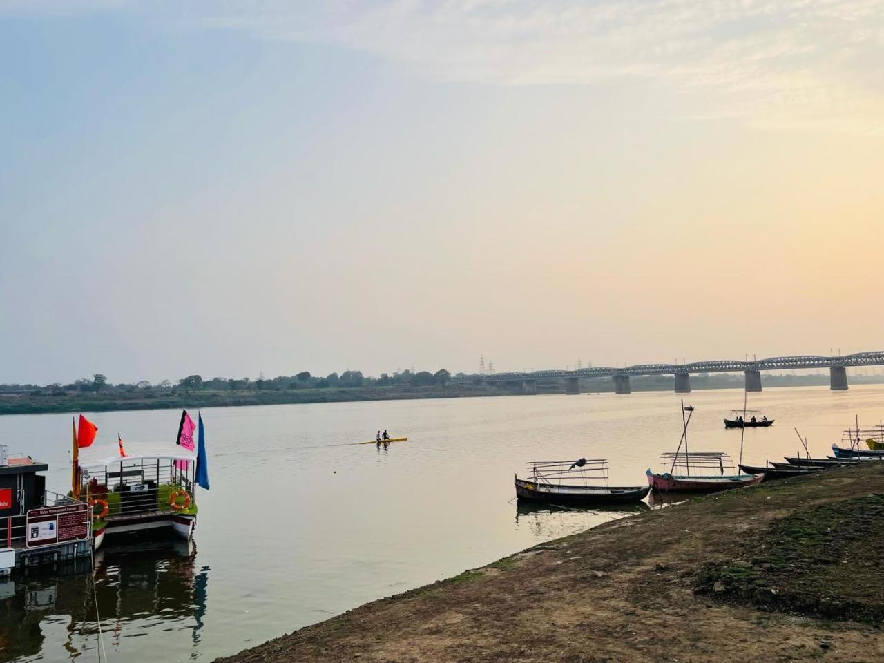 Hotel Sangam View Allāhābād Junction 外观 照片