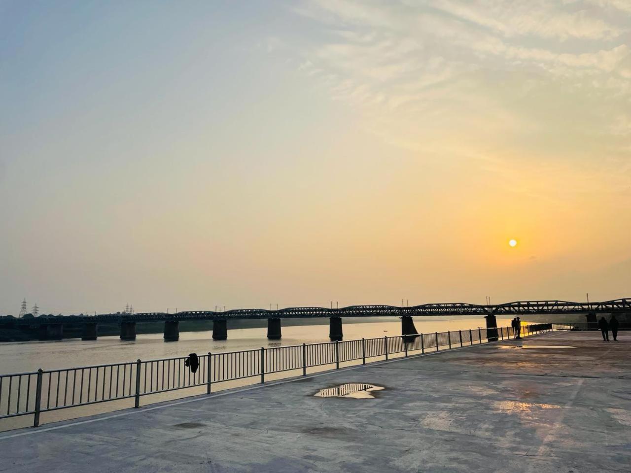 Hotel Sangam View Allāhābād Junction 外观 照片