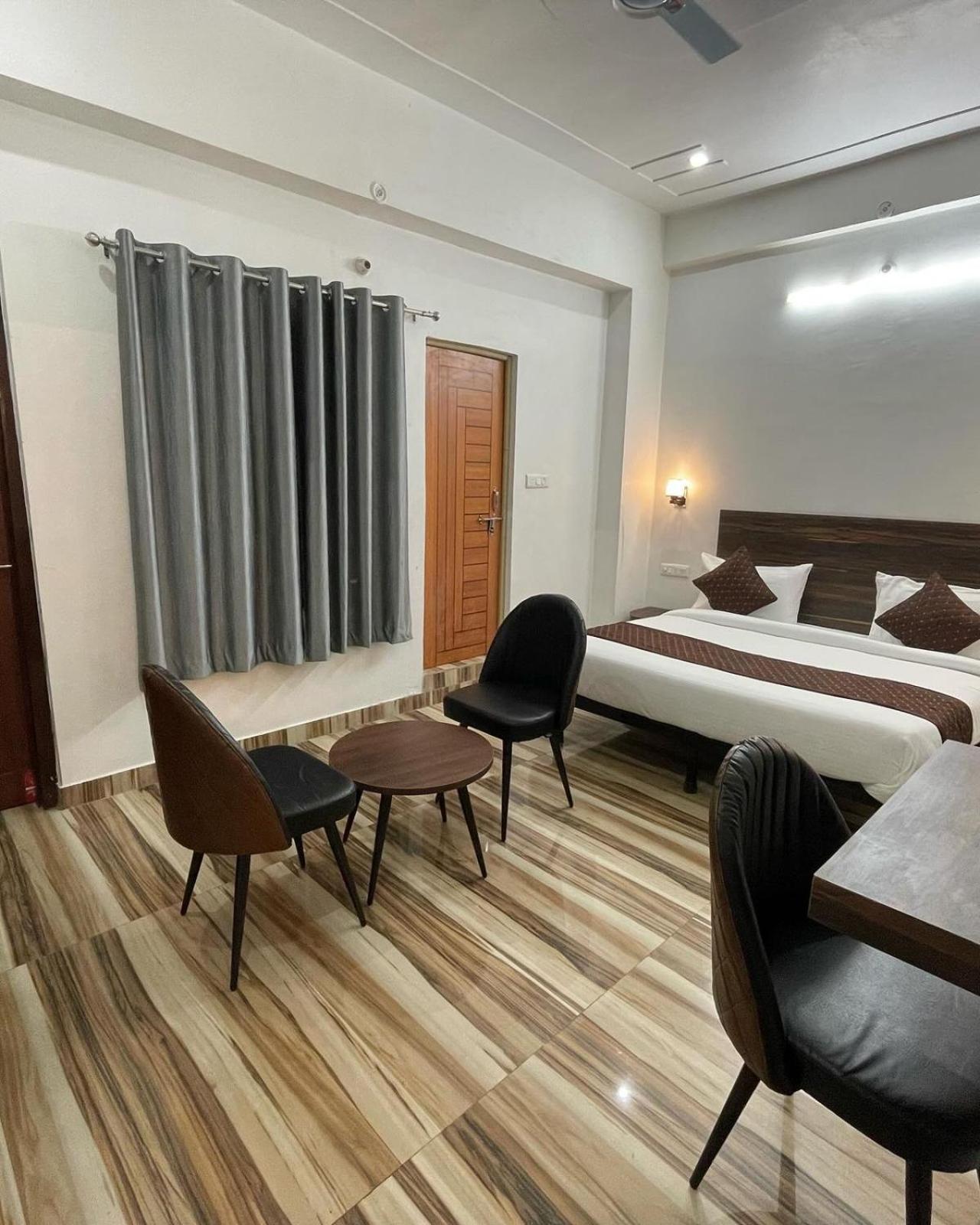 Hotel Sangam View Allāhābād Junction 外观 照片